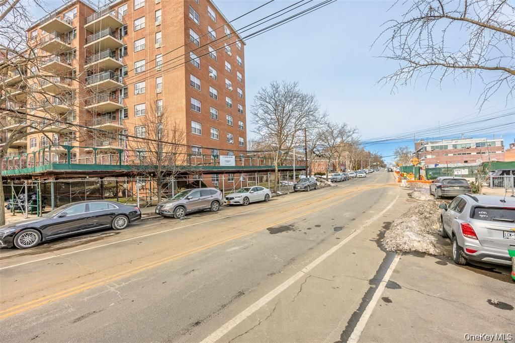7150 Parsons Boulevard 1002, Flushing, NY 11365 — photo 5