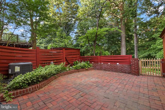 1403 DEERFIELD LN, Woodbridge, VA 22191