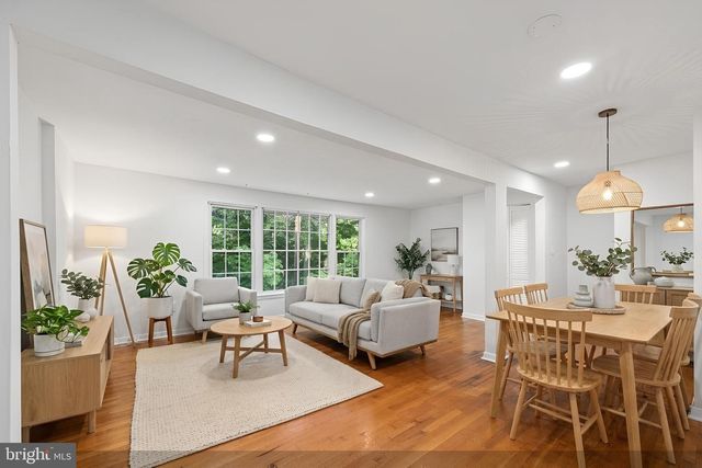 1403 DEERFIELD LN, Woodbridge, VA 22191