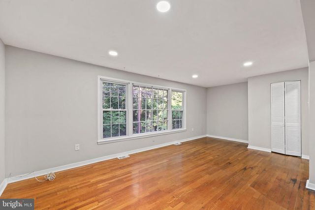 1403 DEERFIELD LN, Woodbridge, VA 22191