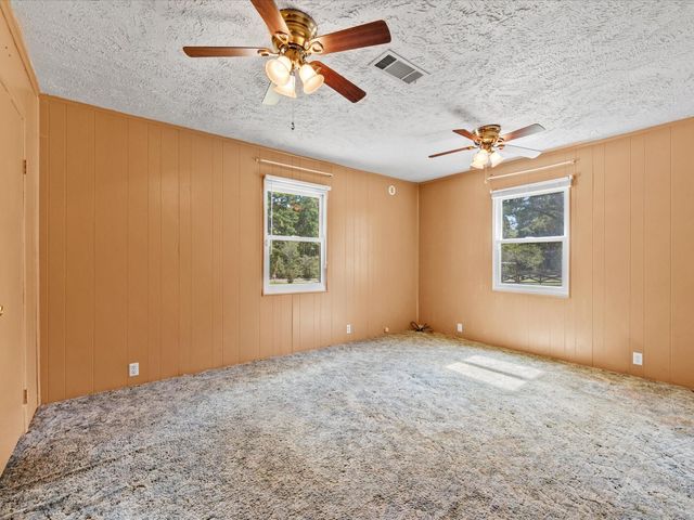 295 Lazy Hollow Lane, Livingston, TX 77351