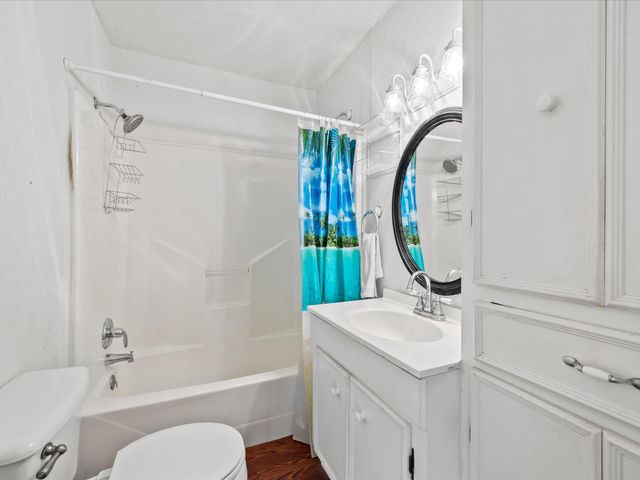 295 Lazy Hollow Lane, Livingston, TX 77351