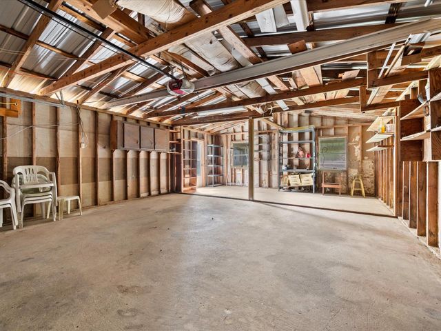 295 Lazy Hollow Lane, Livingston, TX 77351