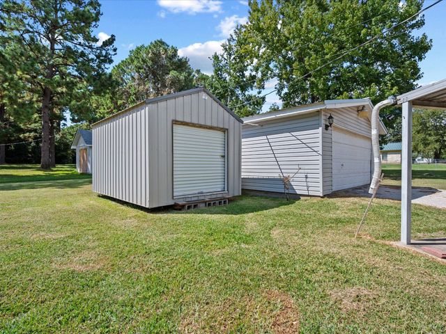 295 Lazy Hollow Lane, Livingston, TX 77351