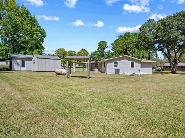 295 Lazy Hollow Lane, Livingston, TX 77351