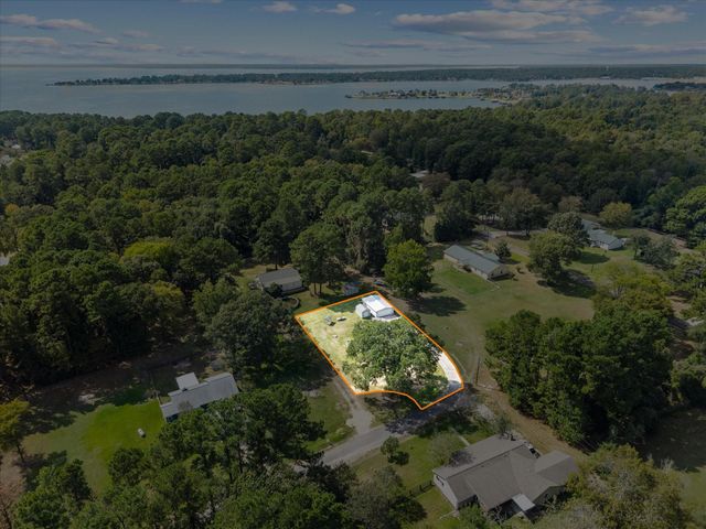 295 Lazy Hollow Lane, Livingston, TX 77351