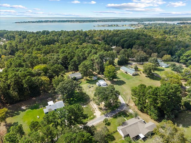 295 Lazy Hollow Lane, Livingston, TX 77351