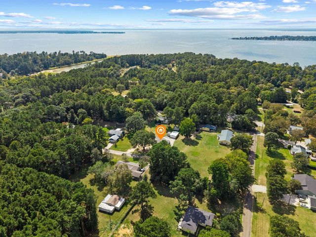 295 Lazy Hollow Lane, Livingston, TX 77351