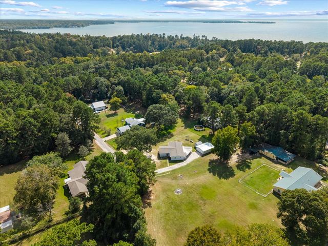 295 Lazy Hollow Lane, Livingston, TX 77351