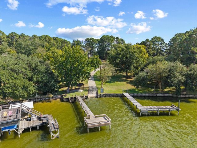 295 Lazy Hollow Lane, Livingston, TX 77351