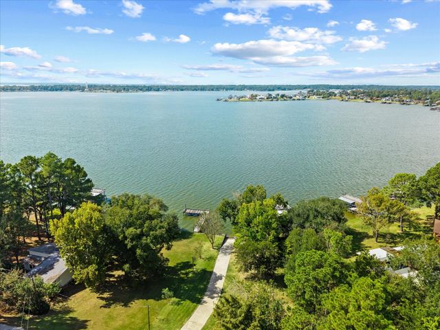 295 Lazy Hollow Lane, Livingston, TX 77351