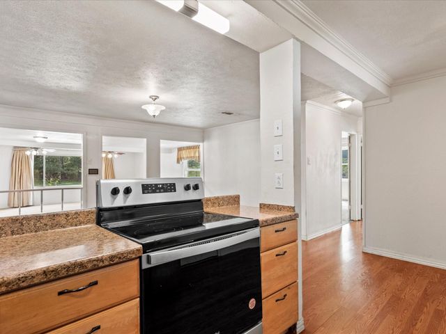 295 Lazy Hollow Lane, Livingston, TX 77351