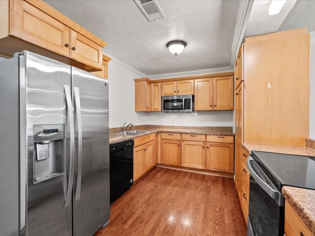 295 Lazy Hollow Lane, Livingston, TX 77351