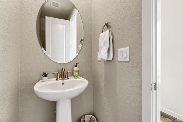 17650 E 95th Avenue, Commerce City, CO 80022