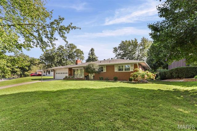 3820 Tanbark Drive, Swansea, IL 62226