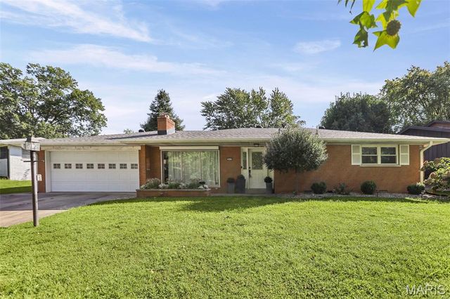 3820 Tanbark Drive, Swansea, IL 62226
