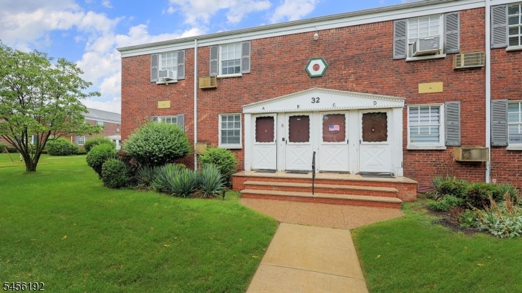 32 W Roselle Ave 32A, Roselle Park Boro, NJ 07204 — photo 2