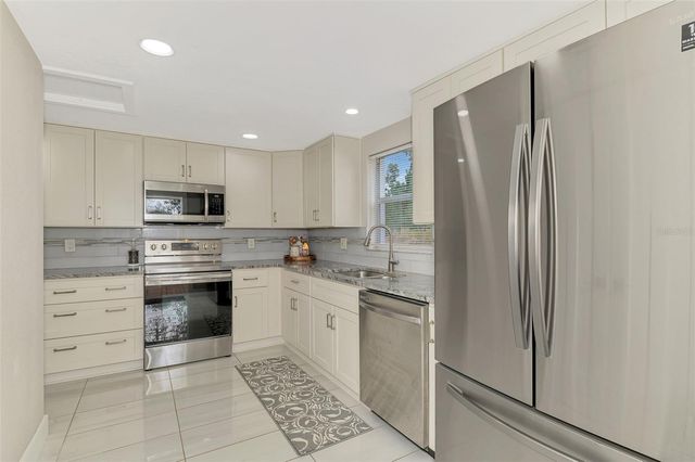 205 AVENIDA DE BAHIA, Nokomis, FL 34275