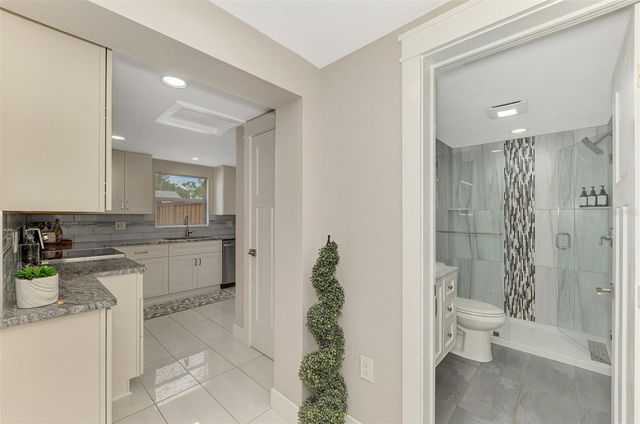 205 AVENIDA DE BAHIA, Nokomis, FL 34275