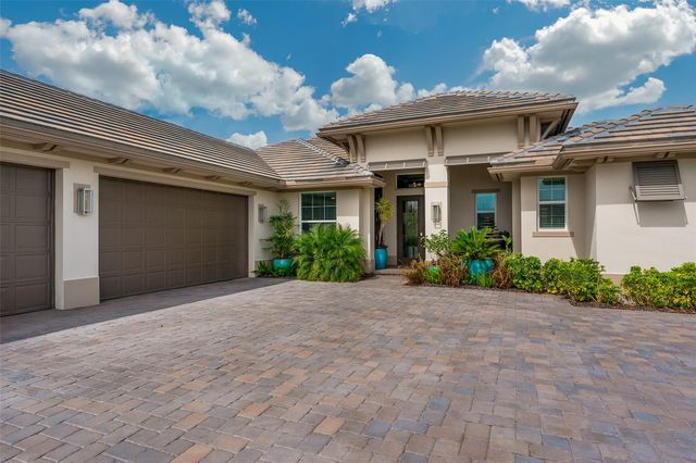 5691 Bent Pine Square, Vero Beach, FL 32967