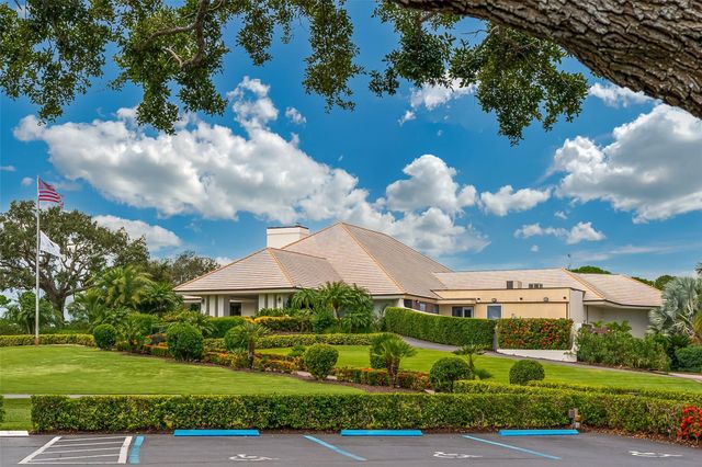 5691 Bent Pine Square, Vero Beach, FL 32967