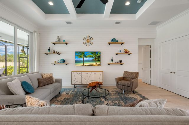 5691 Bent Pine Square, Vero Beach, FL 32967