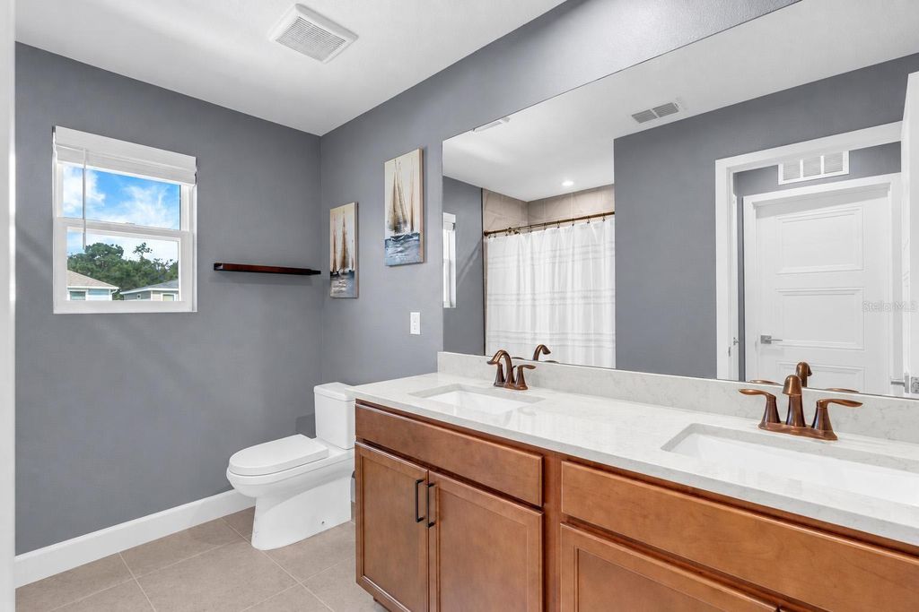 Image 27 of property listing at 13058 PERGOLA AVENUE, Orlando, FL 32832