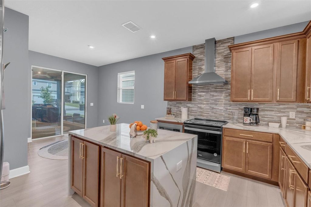 Image 5 of property listing at 13058 PERGOLA AVENUE, Orlando, FL 32832