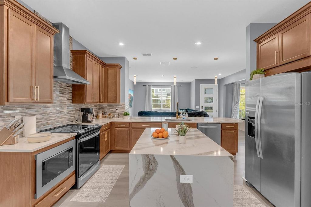 Image 7 of property listing at 13058 PERGOLA AVENUE, Orlando, FL 32832