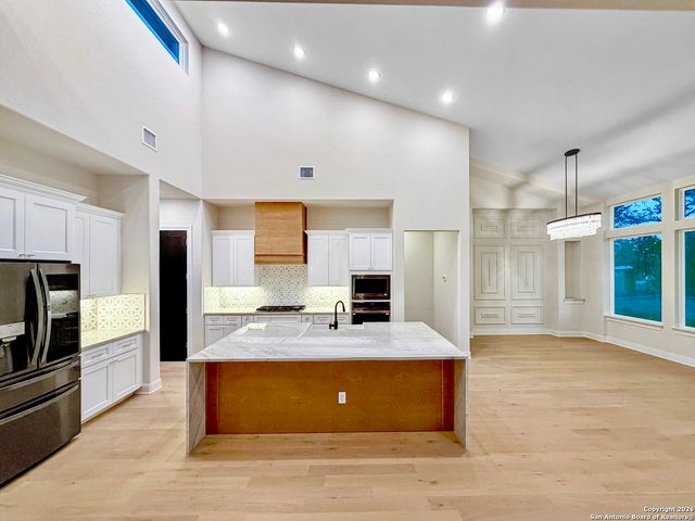 775 Maximino Ridge, Bulverde, TX 78163