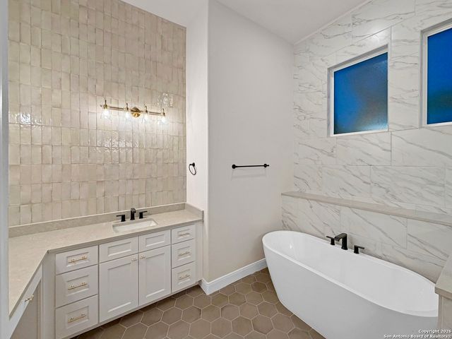 775 Maximino Ridge, Bulverde, TX 78163