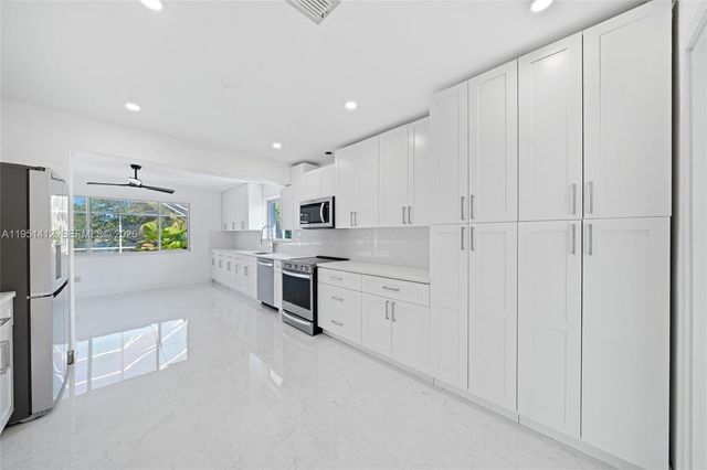 7021 SW 107 St, Pinecrest, FL 33156