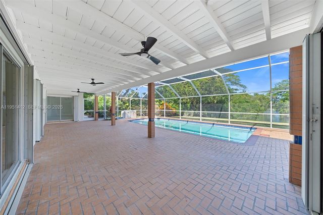 7021 SW 107 St, Pinecrest, FL 33156