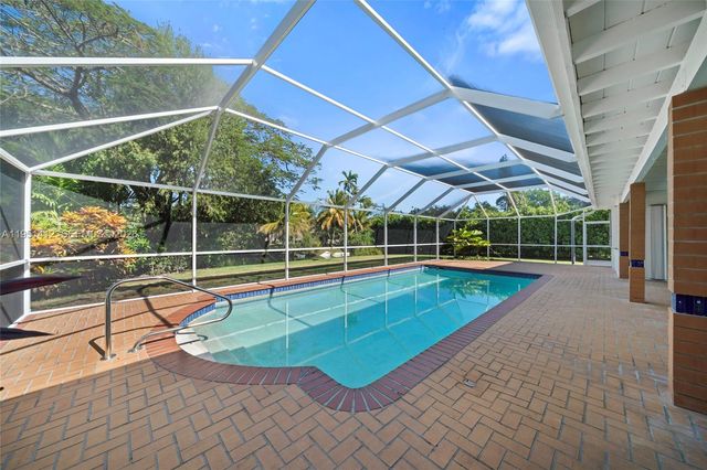 7021 SW 107 St, Pinecrest, FL 33156