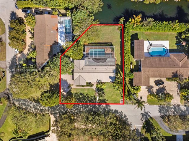 7021 SW 107 St, Pinecrest, FL 33156