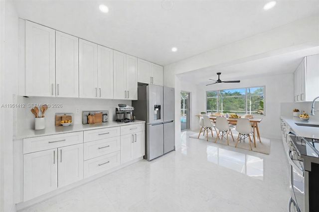 7021 SW 107 St, Pinecrest, FL 33156