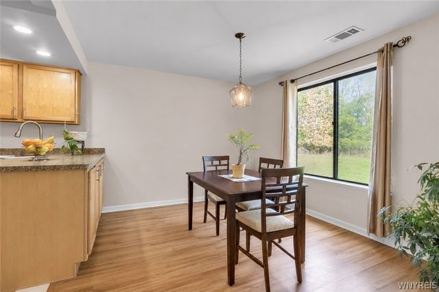 43 Bee Hunter Court A, Amherst, NY 14051