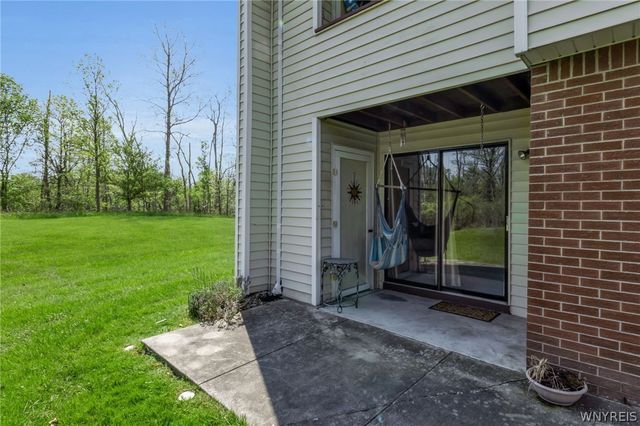 43 Bee Hunter Court A, Amherst, NY 14051