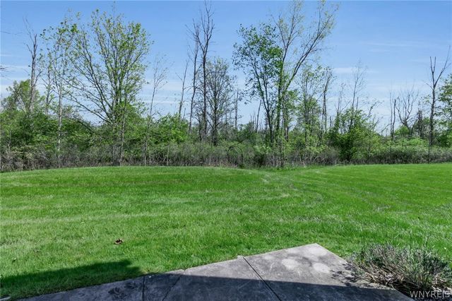 43 Bee Hunter Court A, Amherst, NY 14051