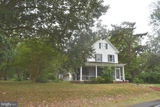 2 BELLEVUE AVE, Cambridge, MD 21613