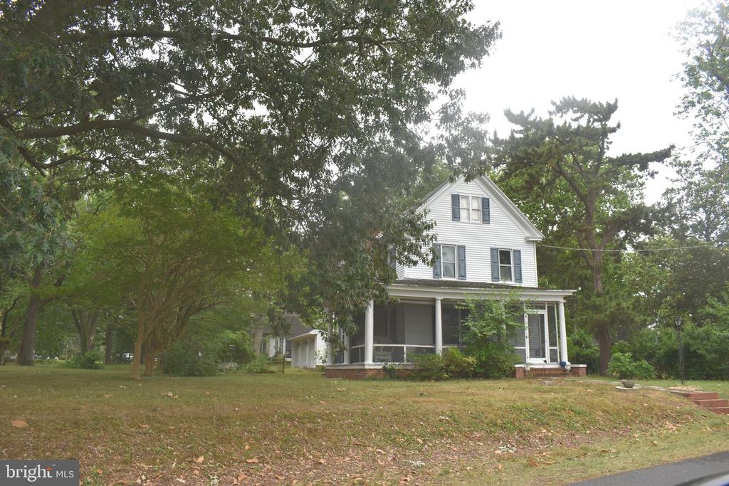 2 BELLEVUE AVE, Cambridge, MD 21613