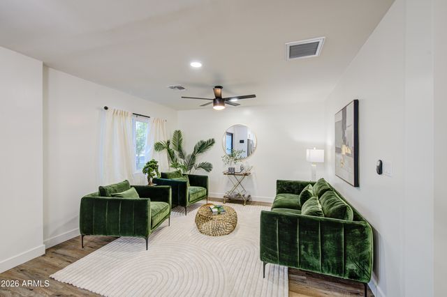 5330 N 18TH Street, Phoenix, AZ 85016