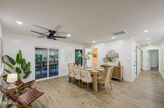 5330 N 18TH Street, Phoenix, AZ 85016