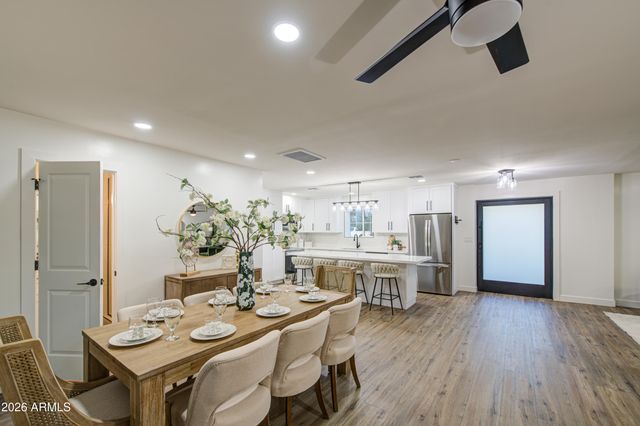 5330 N 18TH Street, Phoenix, AZ 85016