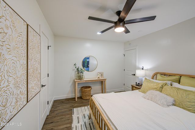 5330 N 18TH Street, Phoenix, AZ 85016