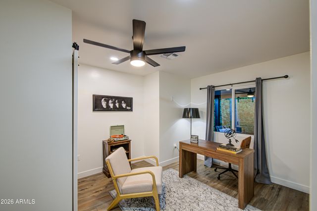 5330 N 18TH Street, Phoenix, AZ 85016