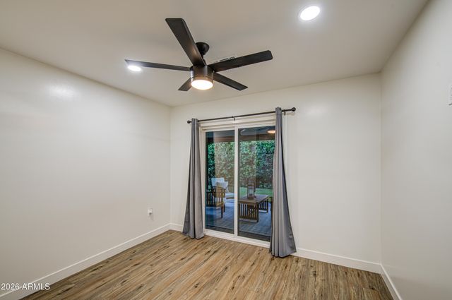 5330 N 18TH Street, Phoenix, AZ 85016