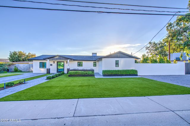 5330 N 18TH Street, Phoenix, AZ 85016