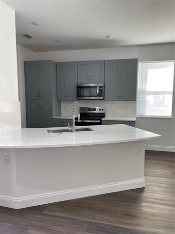 736 S STONE STREET, Deland, FL 32720