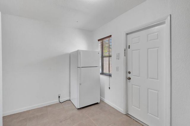 710 SE 4th Avenue, Delray Beach, FL 33483